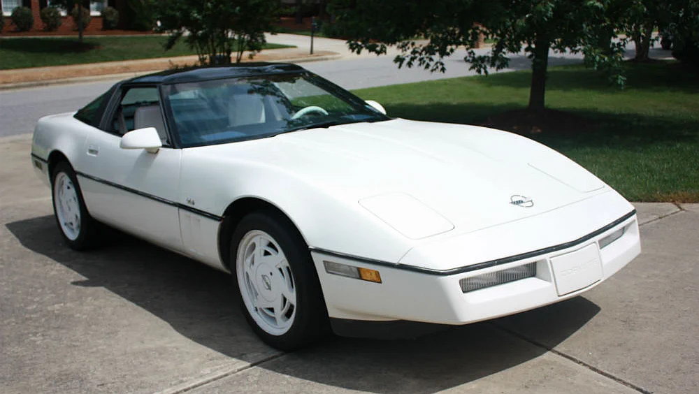 Click to Enlarge-Esc to Close Corvette Generations/C4/C4 1988 White.webp